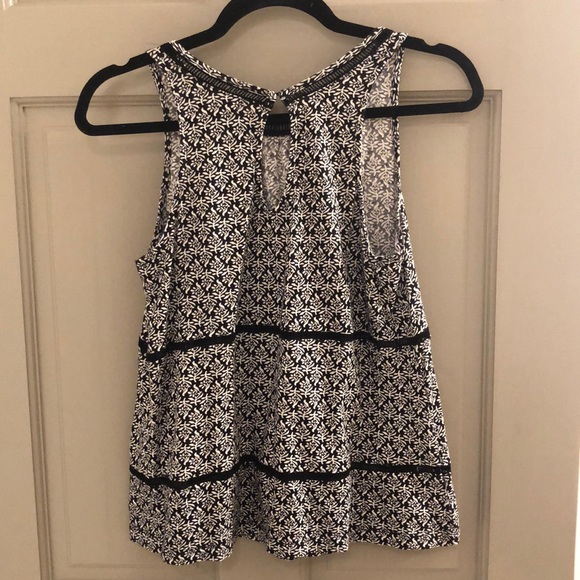 Flowy Tank Top - Picture 2 of 2